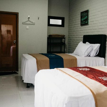 Argya Guesthouse Джок'якарта Екстер'єр фото